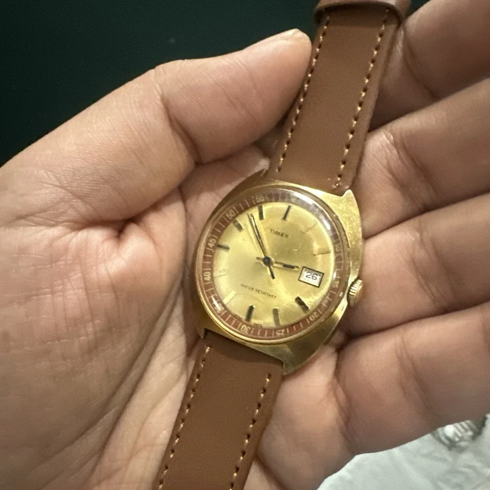 Works Vintage 1973 Timex Marlin Gold Tone Date 34mm Mens Watch Manual Wind Rare